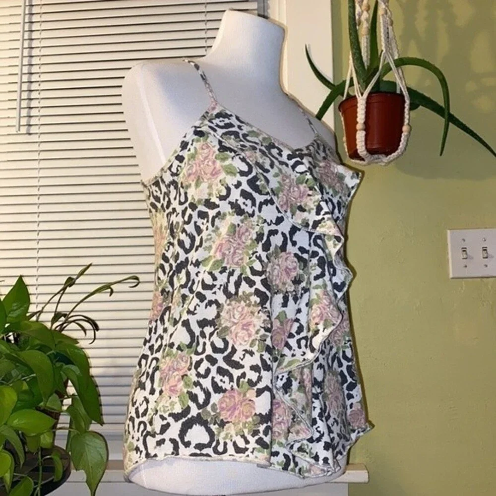 Leopard Print Tank Top with Roses - Picture 3 of 12